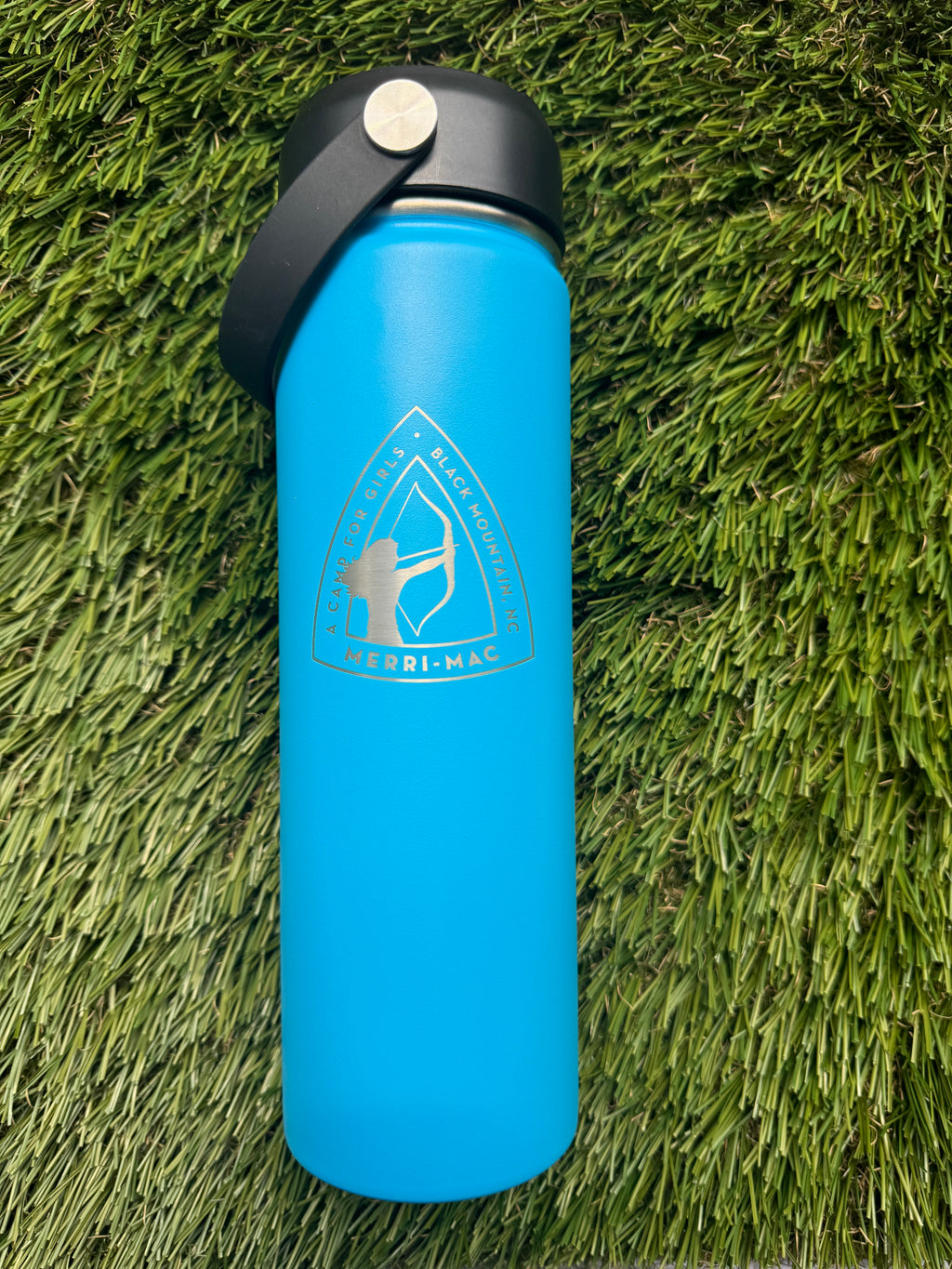 Stainless steel water bottle